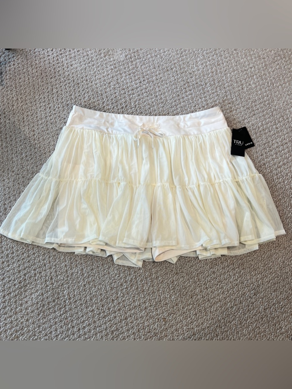Torrid Skirt 3X Mesh Ruffle Active Skirt With Bike Shorts White TRU Plus NEW